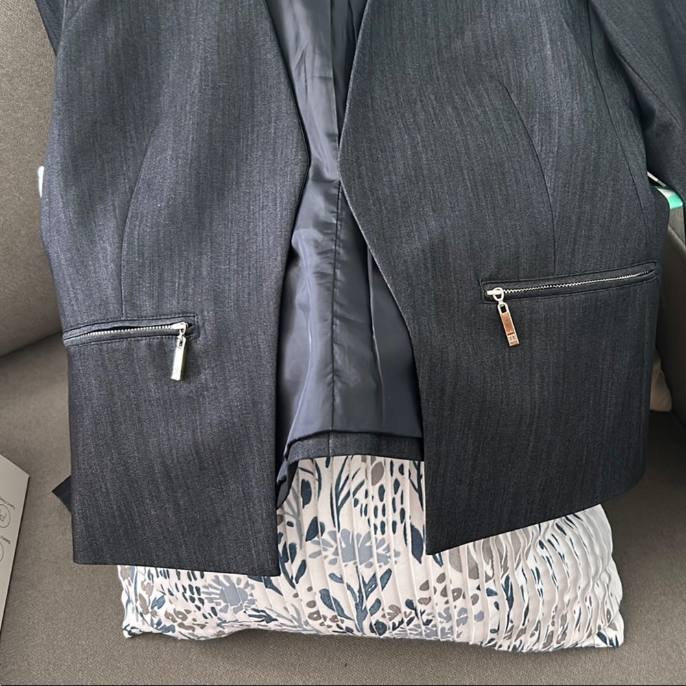 Ivanka Trump Black Blazer Modern Tailored Fit - Picture 3 of 4